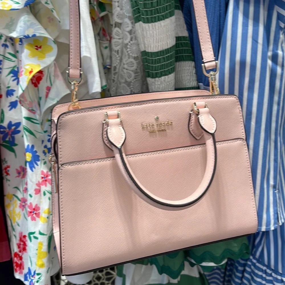 Kate Spade Madison Saffiano Leather Small Satchel
COLOR:
Conch Pink
NWT - Picture 11 of 16